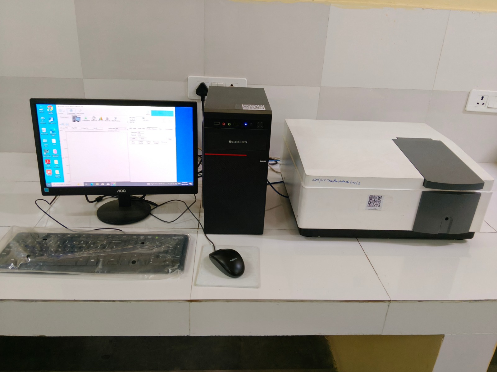 UV-Vis Spectrophotometer